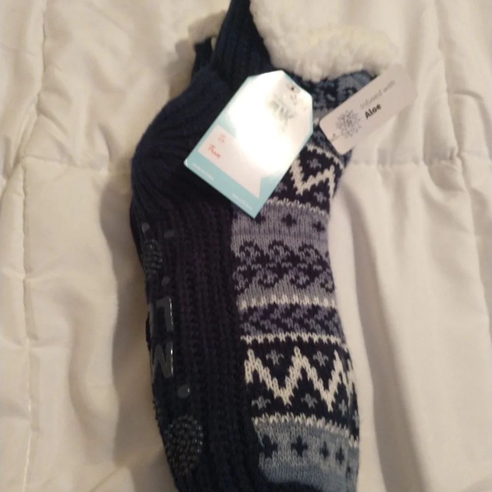 Muk Luks Socks Infused with Aloe